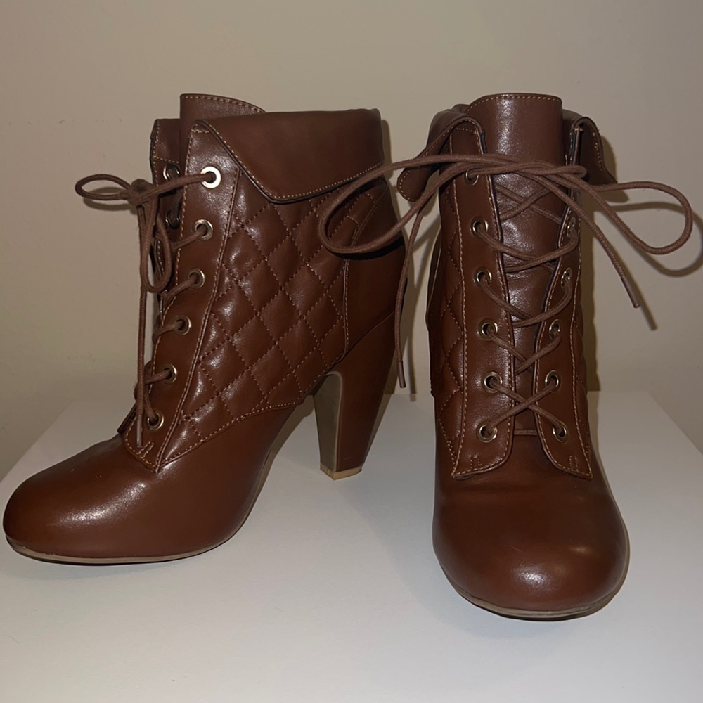 Dark Brown Ankle Cut Boots. Size 10 Women.
